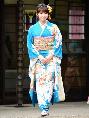 エイベックス・マネジメント 新春参拝＆晴れ着撮影会に登場した日比美思