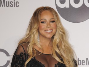 懐かしの写真でパンクな姿を披露したマライア・キャリー