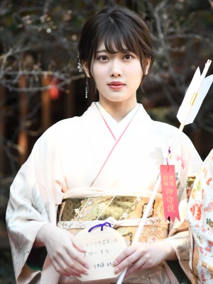 伊藤純奈、2019年「乃木坂46」新成人メンバー成人式に出席