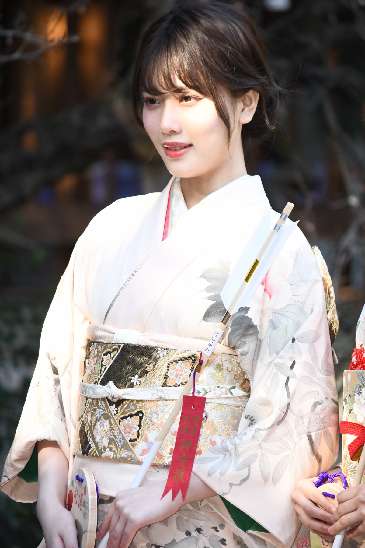 乃木坂46・齋藤飛鳥ら、艶やかな振り袖姿で成人式　憧れの女性像を明かす