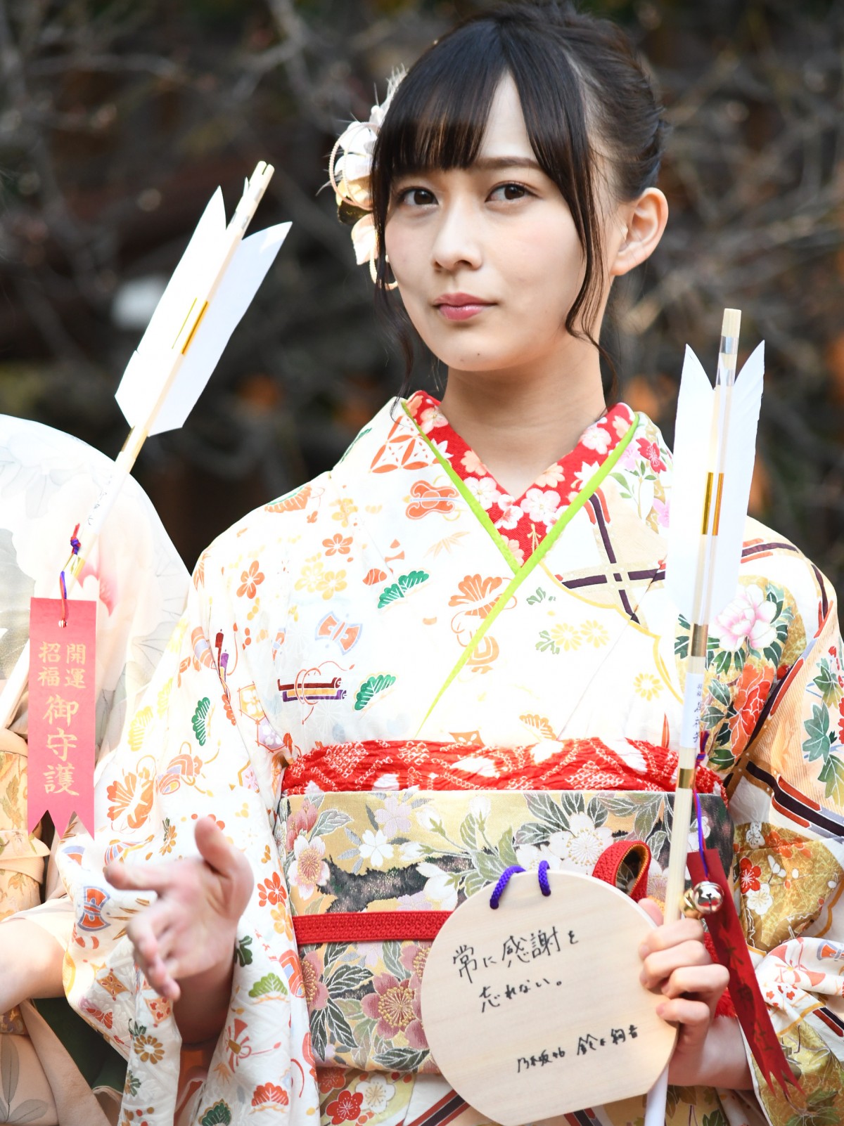 乃木坂46・齋藤飛鳥ら、艶やかな振り袖姿で成人式　憧れの女性像を明かす