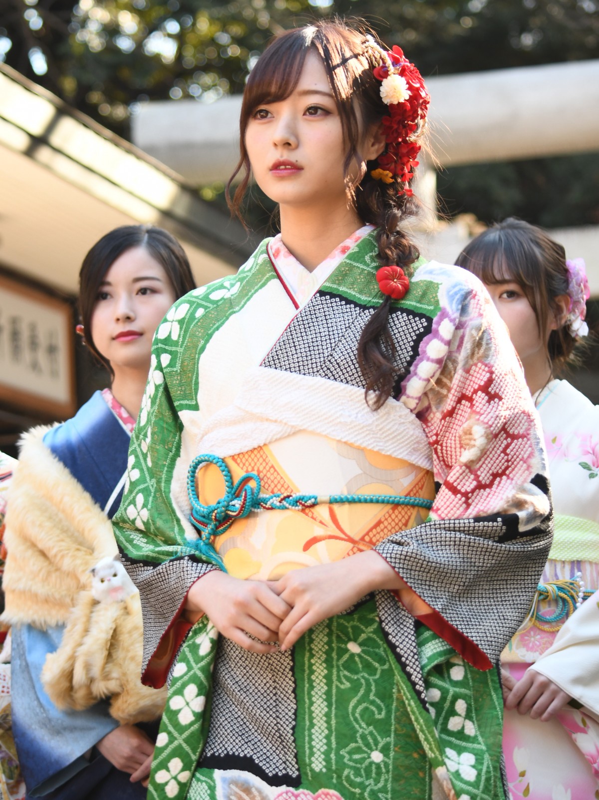 乃木坂46・齋藤飛鳥ら、艶やかな振り袖姿で成人式　憧れの女性像を明かす