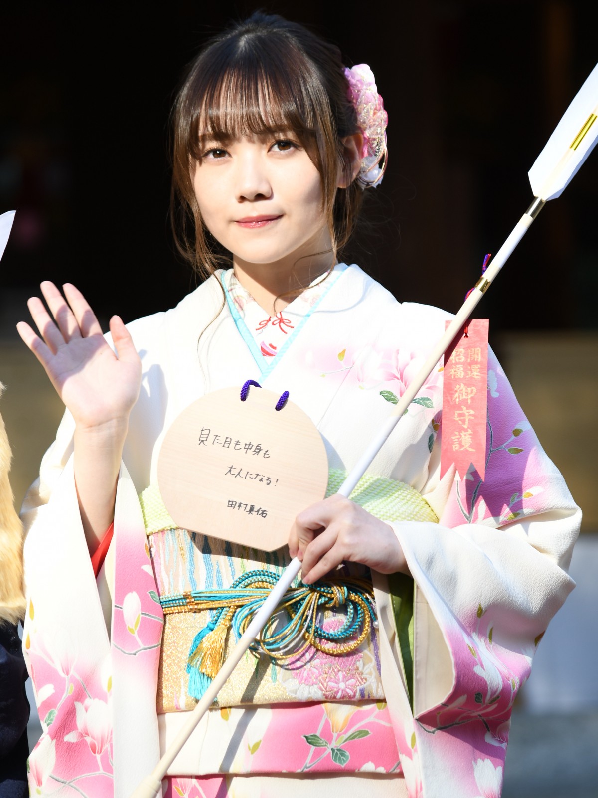 乃木坂46・齋藤飛鳥ら、艶やかな振り袖姿で成人式　憧れの女性像を明かす