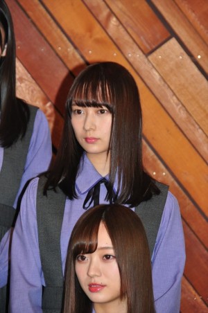 ドラマ『ザンビ』未解禁キャスト発表 囲み会見に登場した鈴木絢音