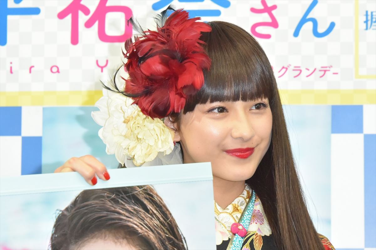 平祐奈、20歳解禁の炭酸で喉ガラガラ　お酒挑戦は「だいぶ先」  　