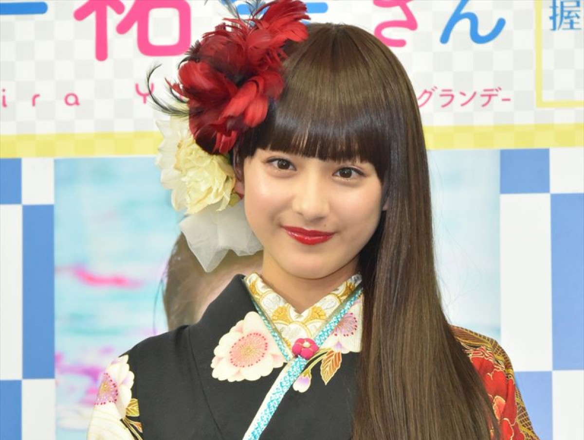 平祐奈、20歳解禁の炭酸で喉ガラガラ　お酒挑戦は「だいぶ先」  　