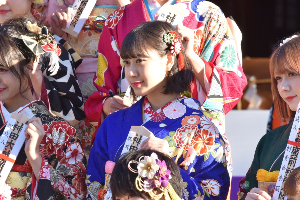 【写真特集】AKBグループ新成人44名が晴れ着姿「AKB48 2019年新成人メンバー成人式記念撮影会」