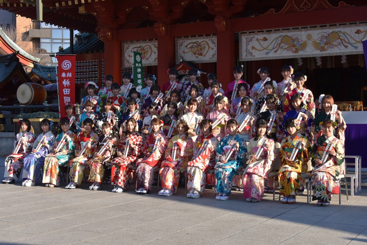 【写真特集】AKBグループ新成人44名が晴れ着姿「AKB48 2019年新成人メンバー成人式記念撮影会」