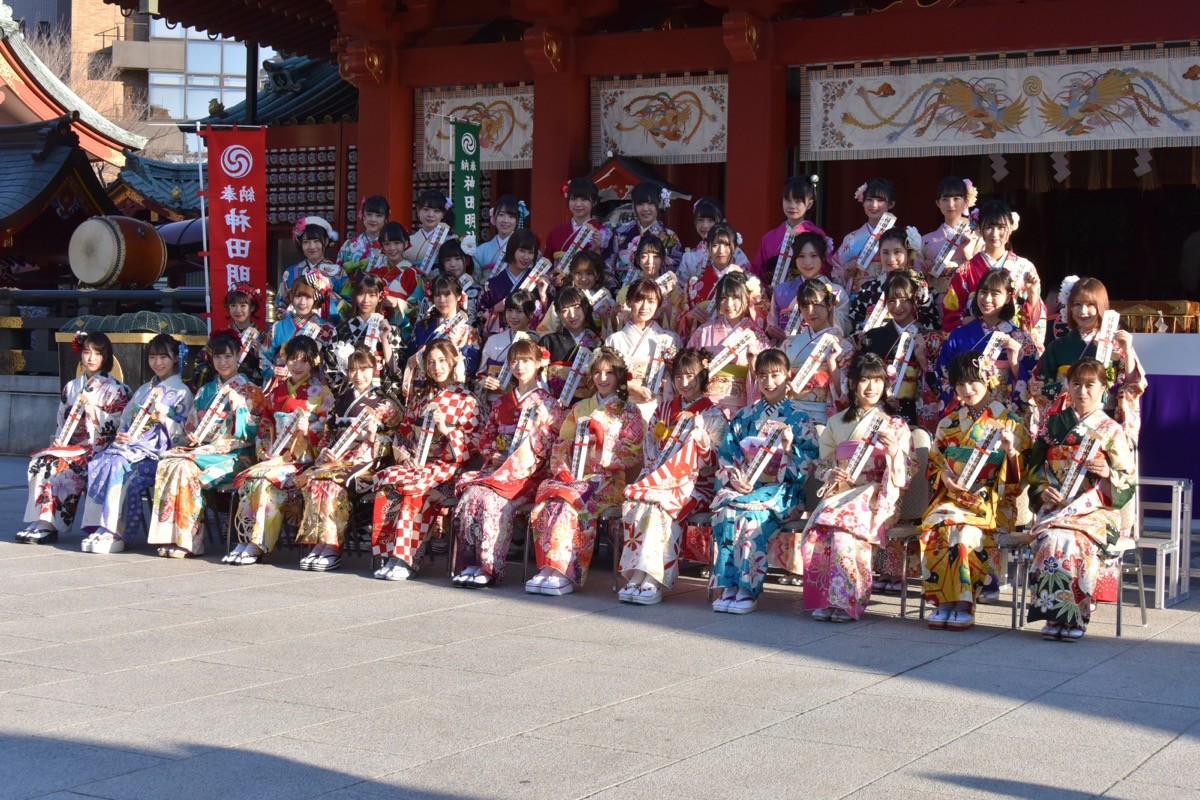 【写真特集】AKBグループ新成人44名が晴れ着姿「AKB48 2019年新成人メンバー成人式記念撮影会」