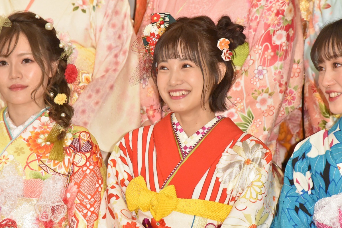 【写真特集】AKBグループ新成人44名が晴れ着姿「AKB48 2019年新成人メンバー成人式記念撮影会」