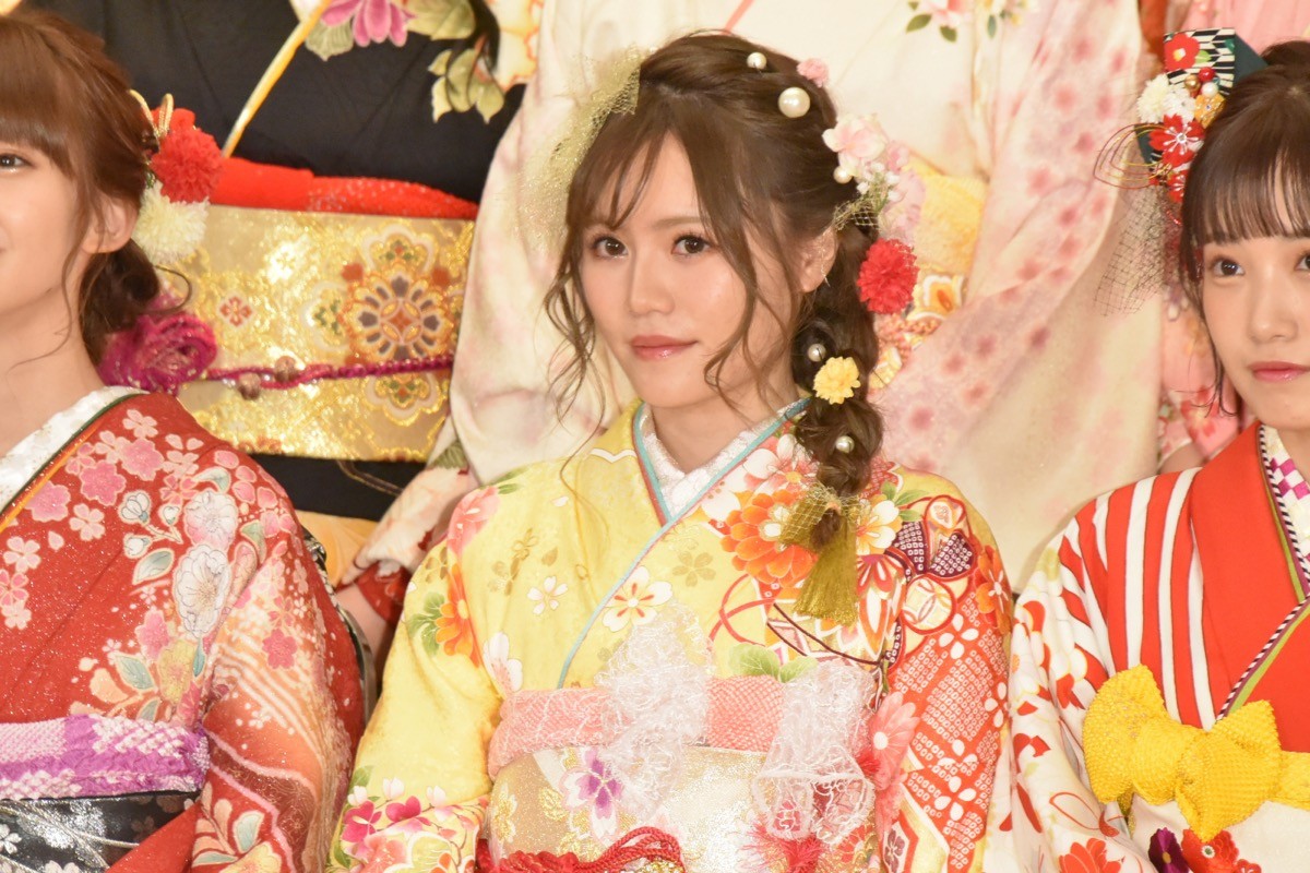 【写真特集】AKBグループ新成人44名が晴れ着姿「AKB48 2019年新成人メンバー成人式記念撮影会」