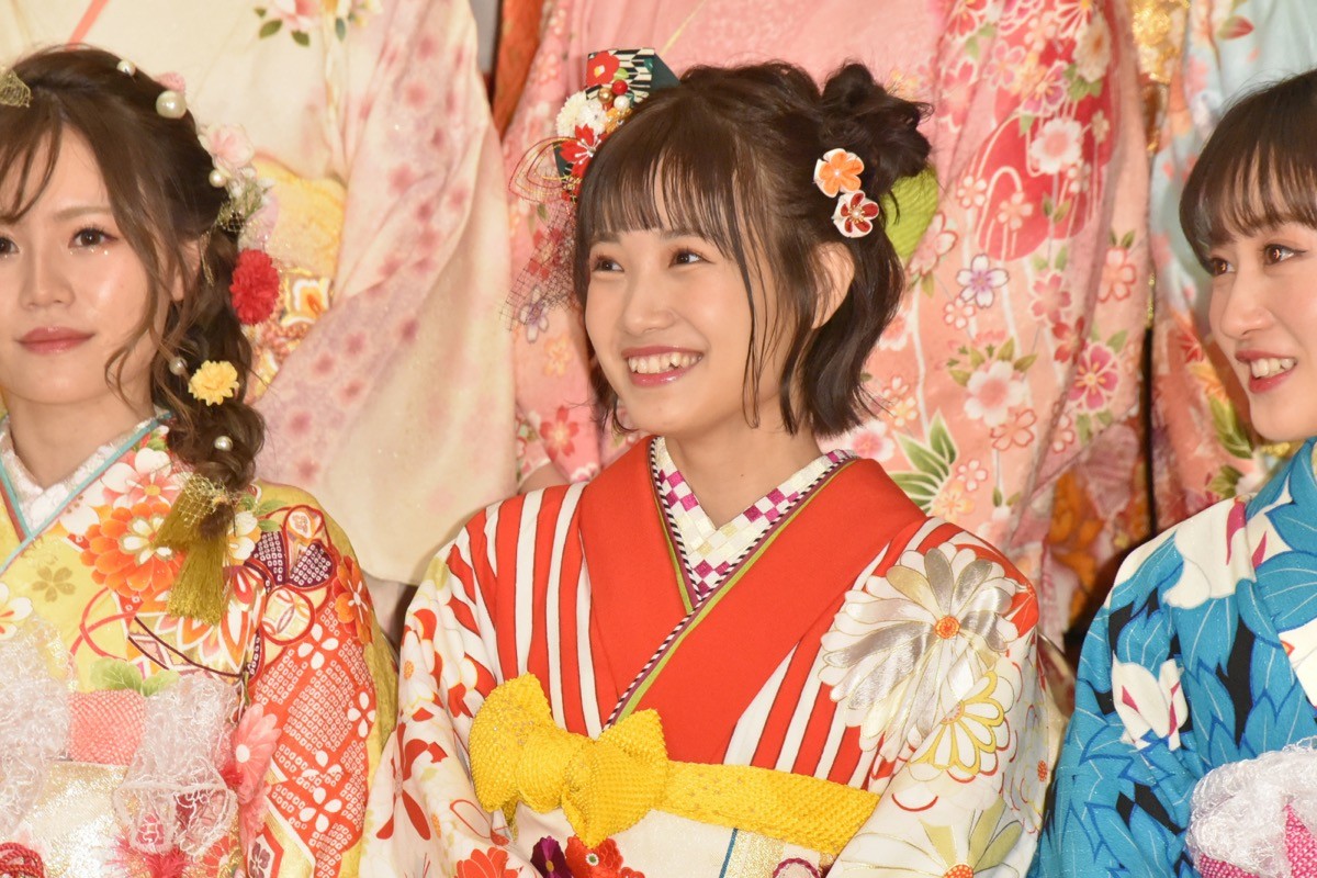 【写真特集】AKBグループ新成人44名が晴れ着姿「AKB48 2019年新成人メンバー成人式記念撮影会」