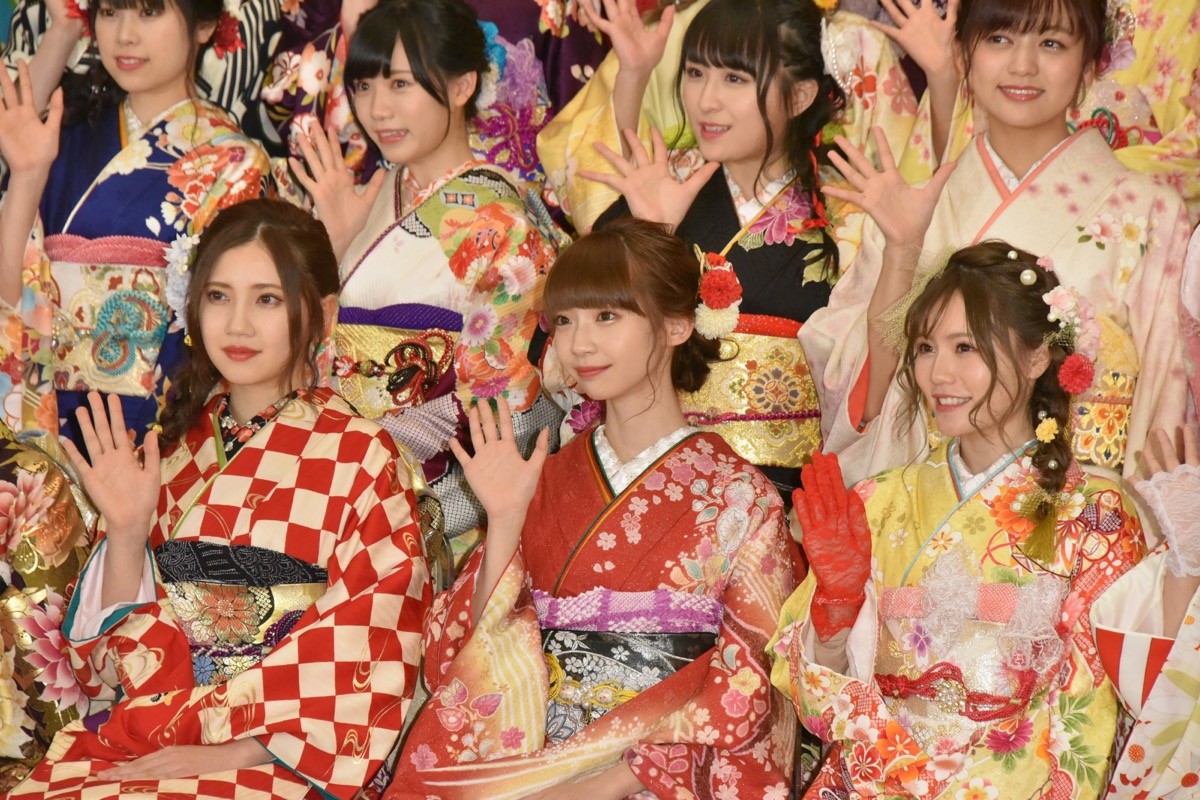 【写真特集】AKBグループ新成人44名が晴れ着姿「AKB48 2019年新成人メンバー成人式記念撮影会」