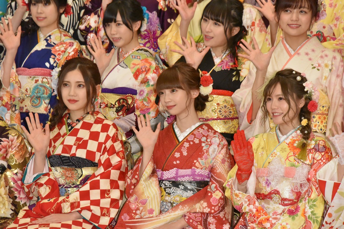 【写真特集】AKBグループ新成人44名が晴れ着姿「AKB48 2019年新成人メンバー成人式記念撮影会」