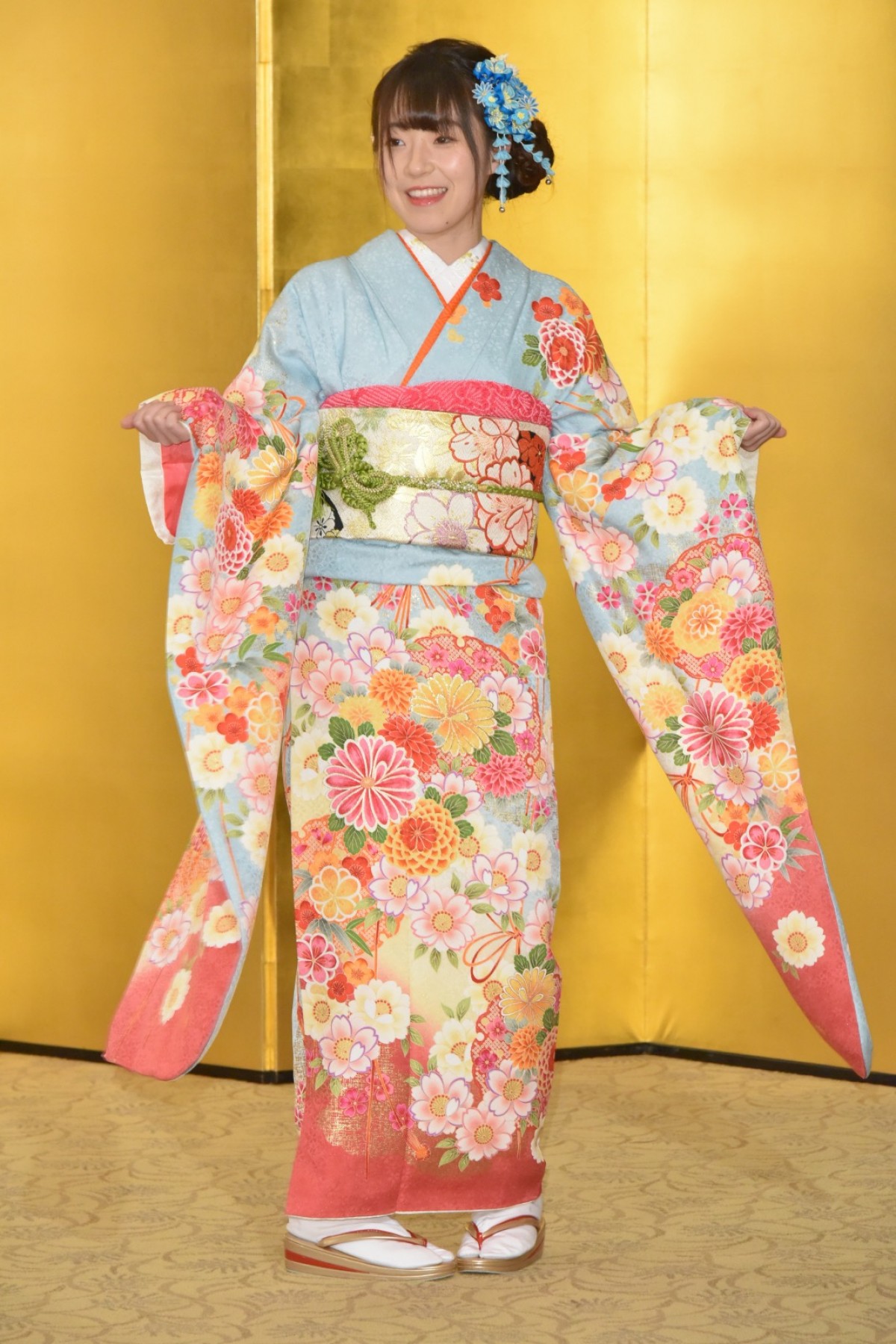 【写真特集】AKBグループ新成人44名が晴れ着姿「AKB48 2019年新成人メンバー成人式記念撮影会」