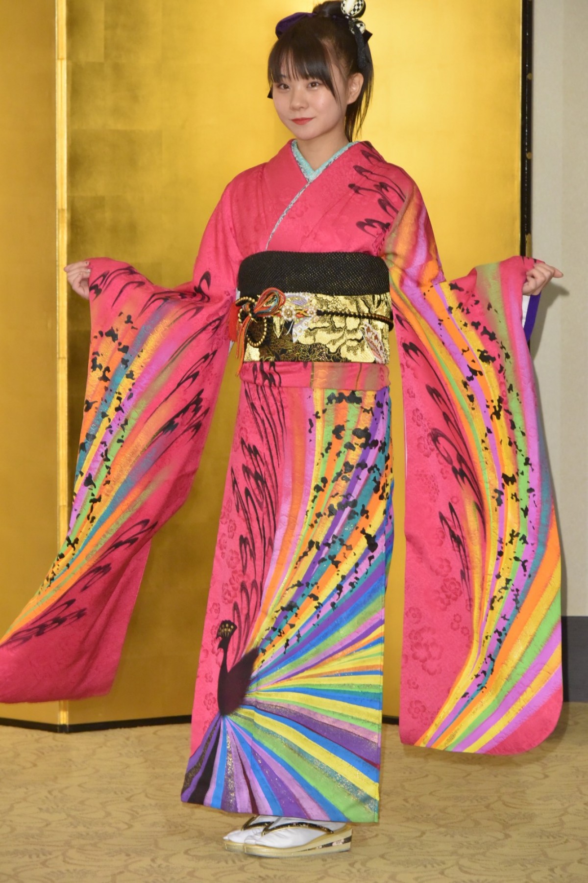 【写真特集】AKBグループ新成人44名が晴れ着姿「AKB48 2019年新成人メンバー成人式記念撮影会」