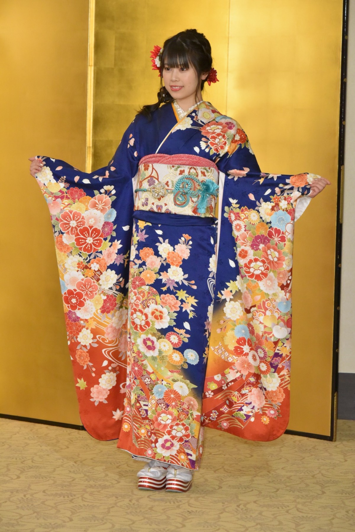 【写真特集】AKBグループ新成人44名が晴れ着姿「AKB48 2019年新成人メンバー成人式記念撮影会」