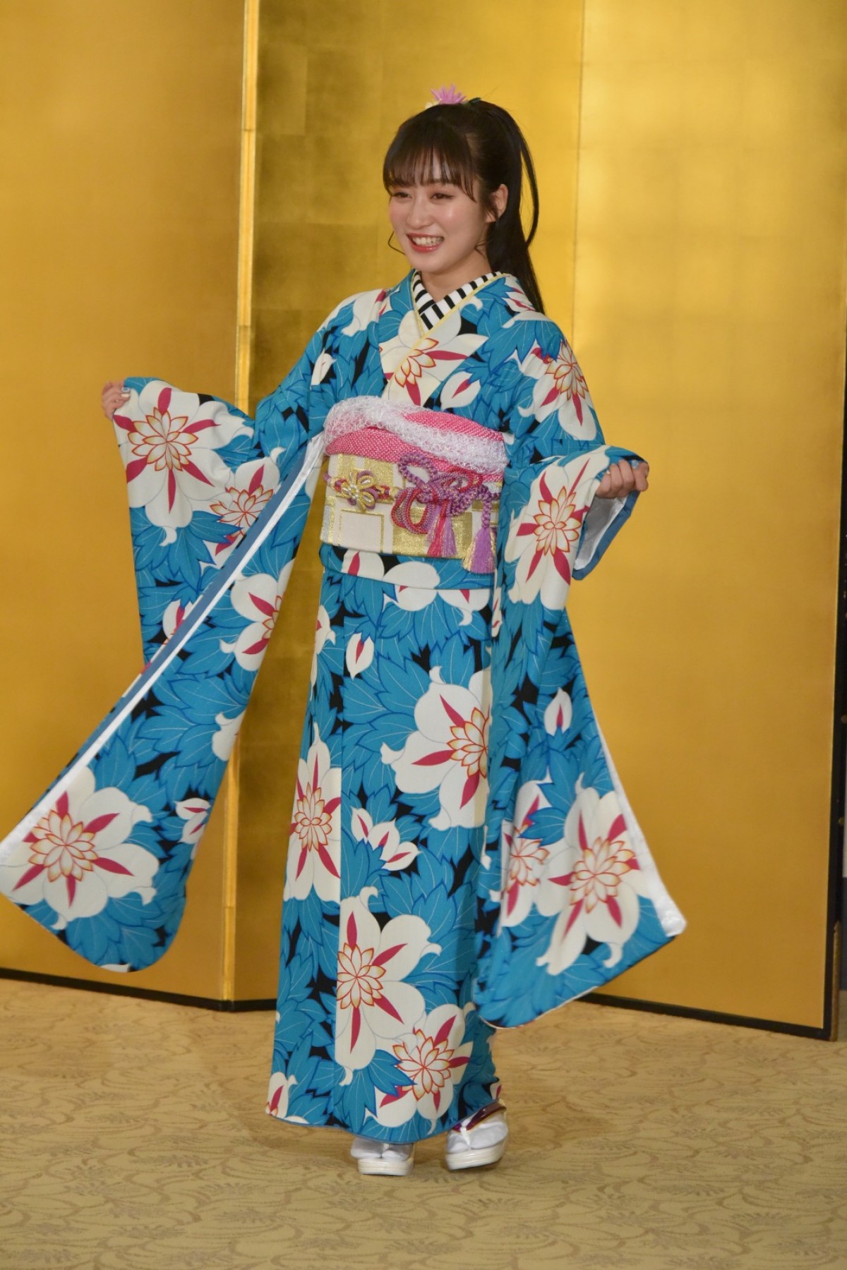 【写真特集】AKBグループ新成人44名が晴れ着姿「AKB48 2019年新成人メンバー成人式記念撮影会」