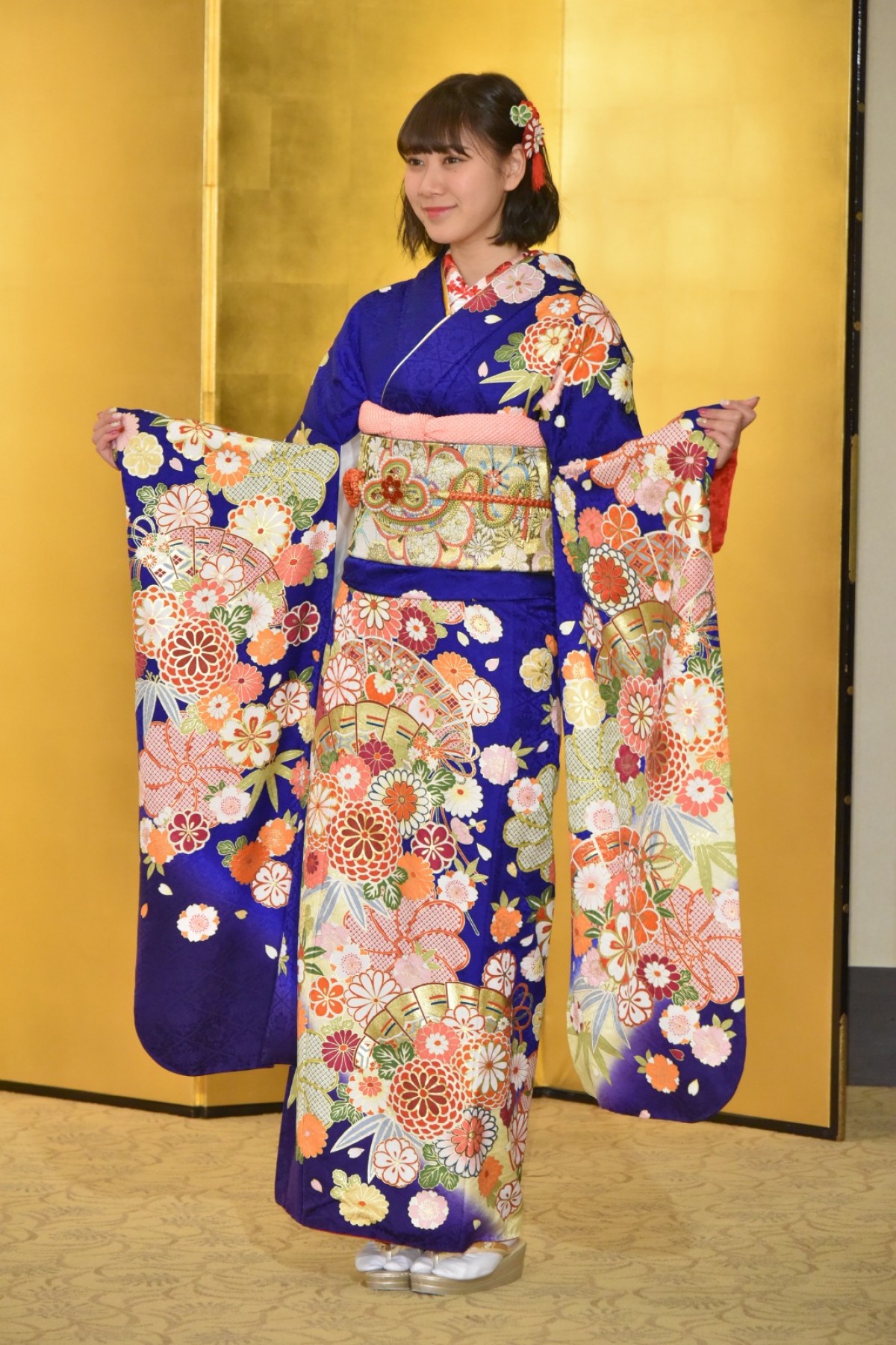 【写真特集】AKBグループ新成人44名が晴れ着姿「AKB48 2019年新成人メンバー成人式記念撮影会」
