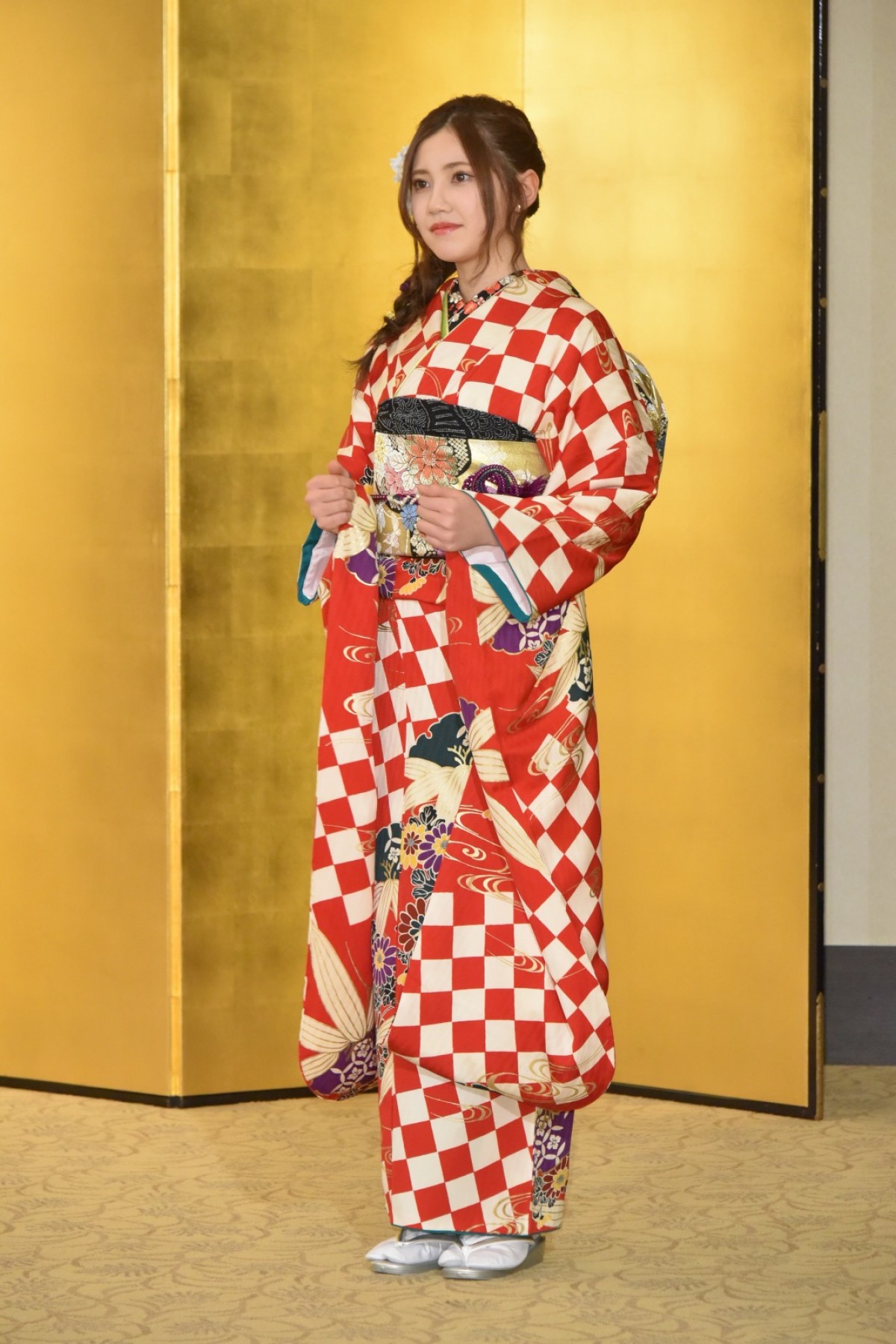 【写真特集】AKBグループ新成人44名が晴れ着姿「AKB48 2019年新成人メンバー成人式記念撮影会」
