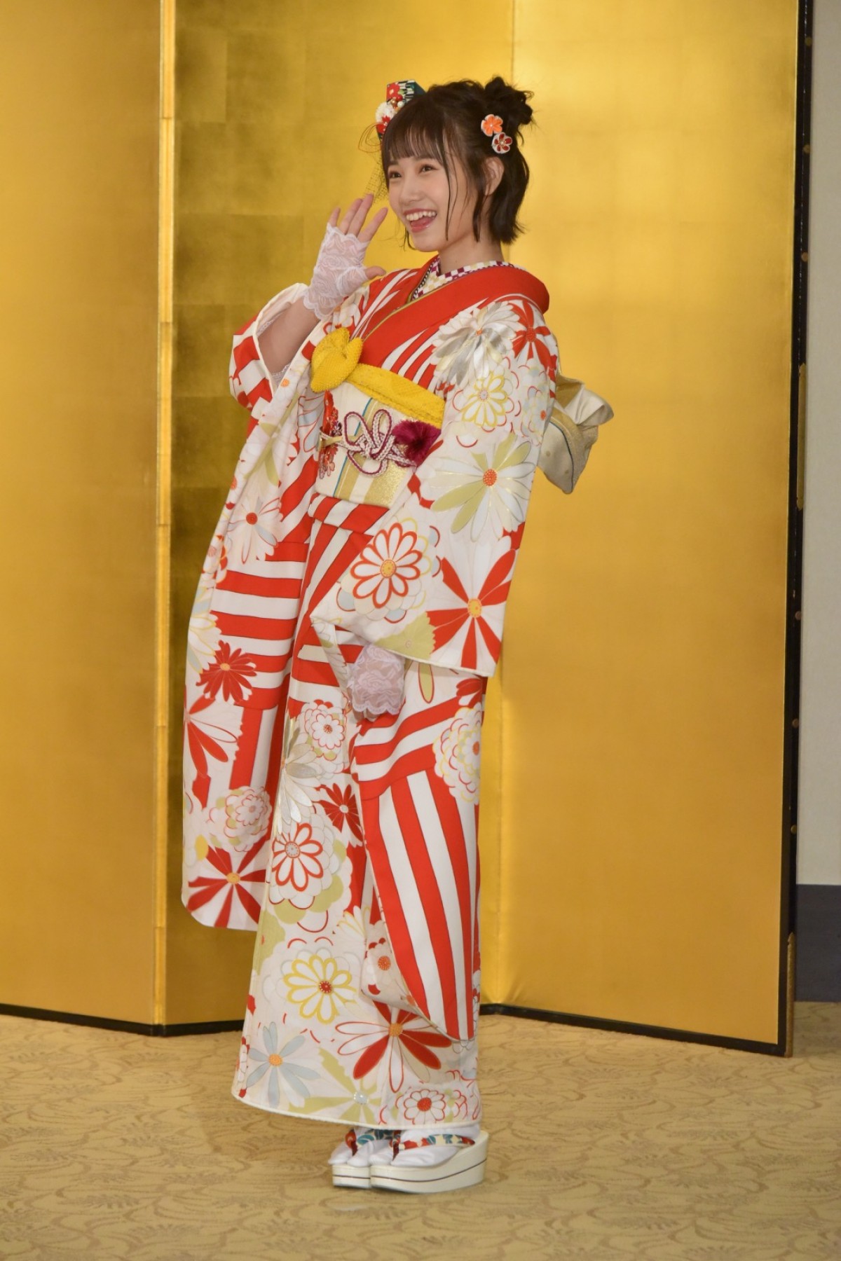 【写真特集】AKBグループ新成人44名が晴れ着姿「AKB48 2019年新成人メンバー成人式記念撮影会」