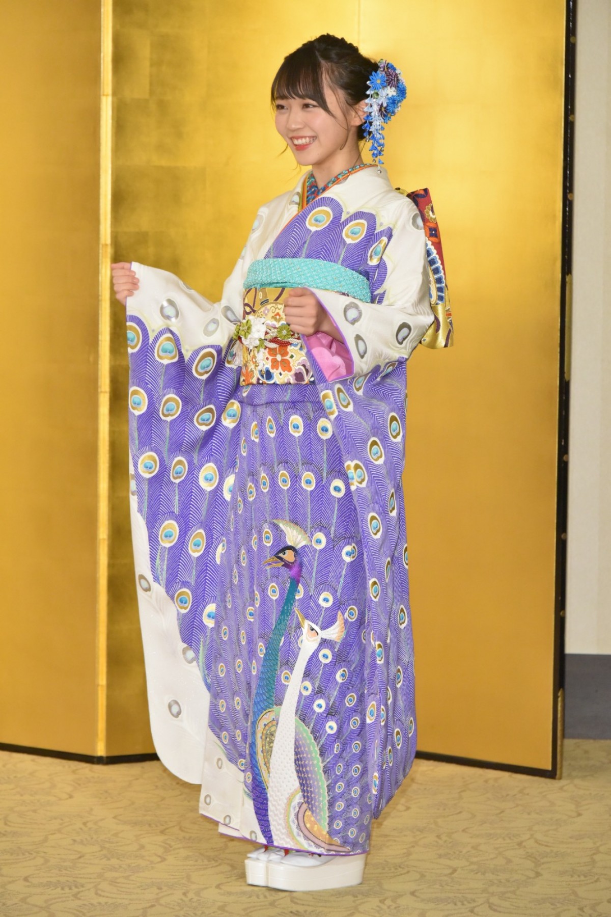 【写真特集】AKBグループ新成人44名が晴れ着姿「AKB48 2019年新成人メンバー成人式記念撮影会」