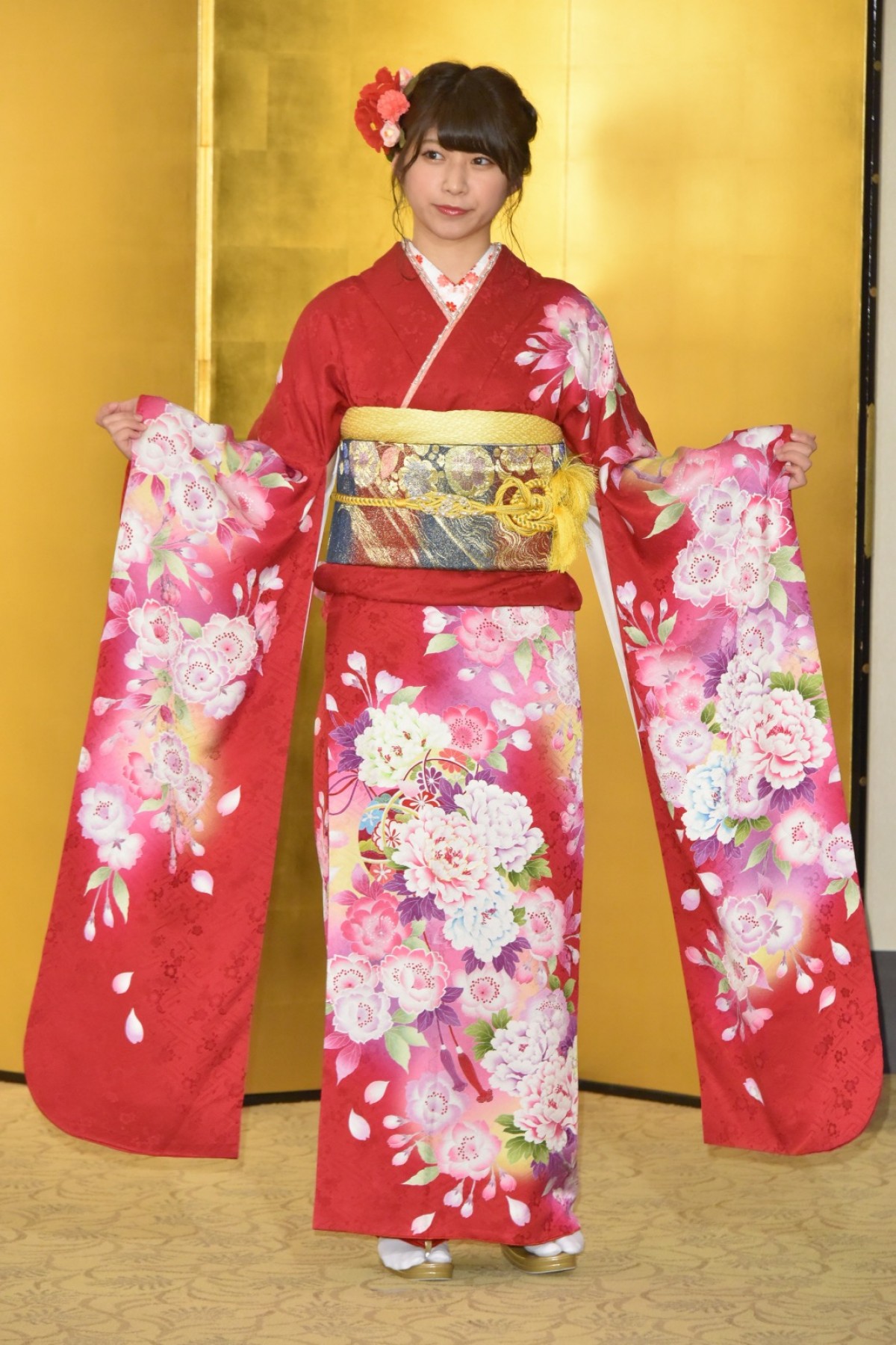 【写真特集】AKBグループ新成人44名が晴れ着姿「AKB48 2019年新成人メンバー成人式記念撮影会」