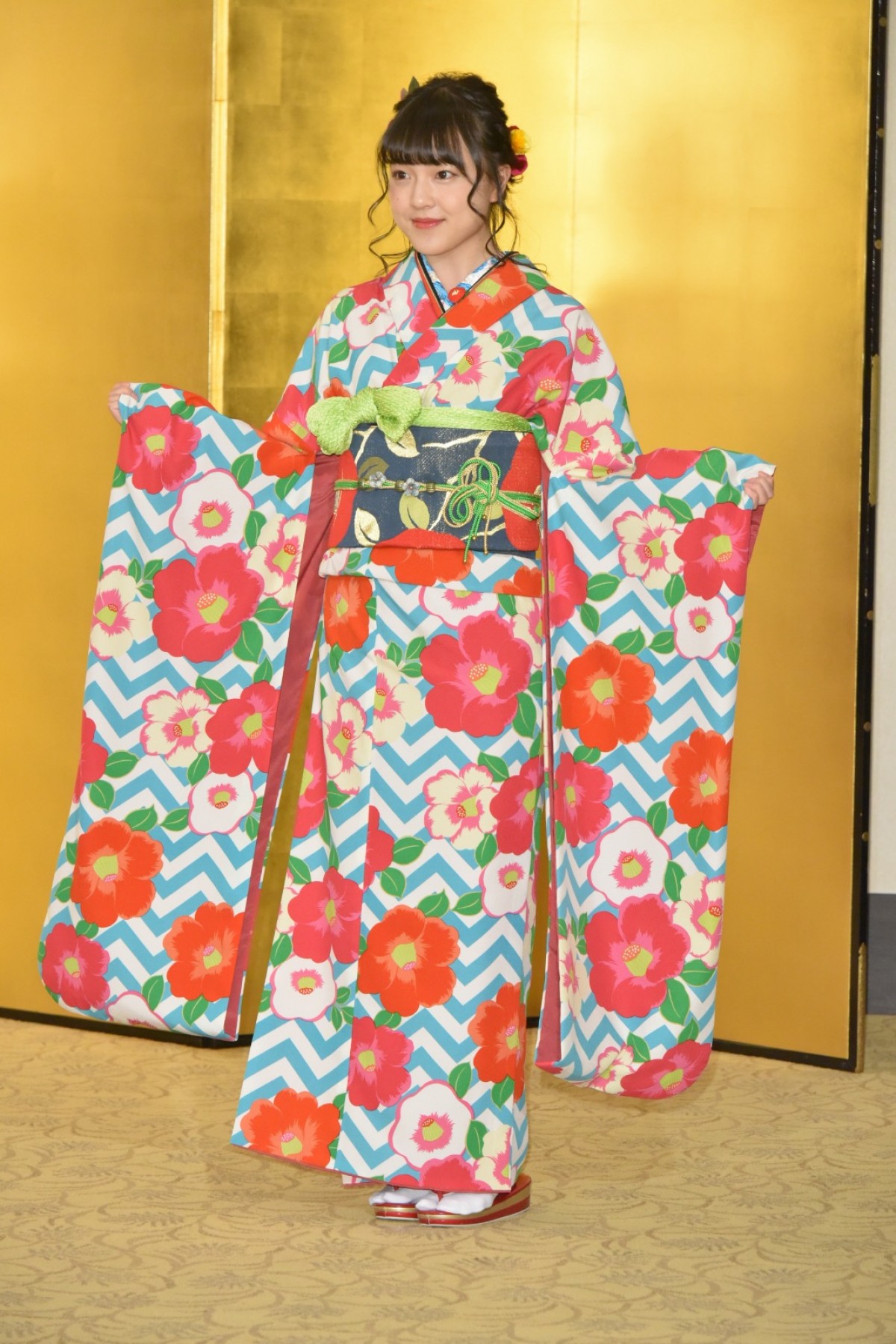 【写真特集】AKBグループ新成人44名が晴れ着姿「AKB48 2019年新成人メンバー成人式記念撮影会」