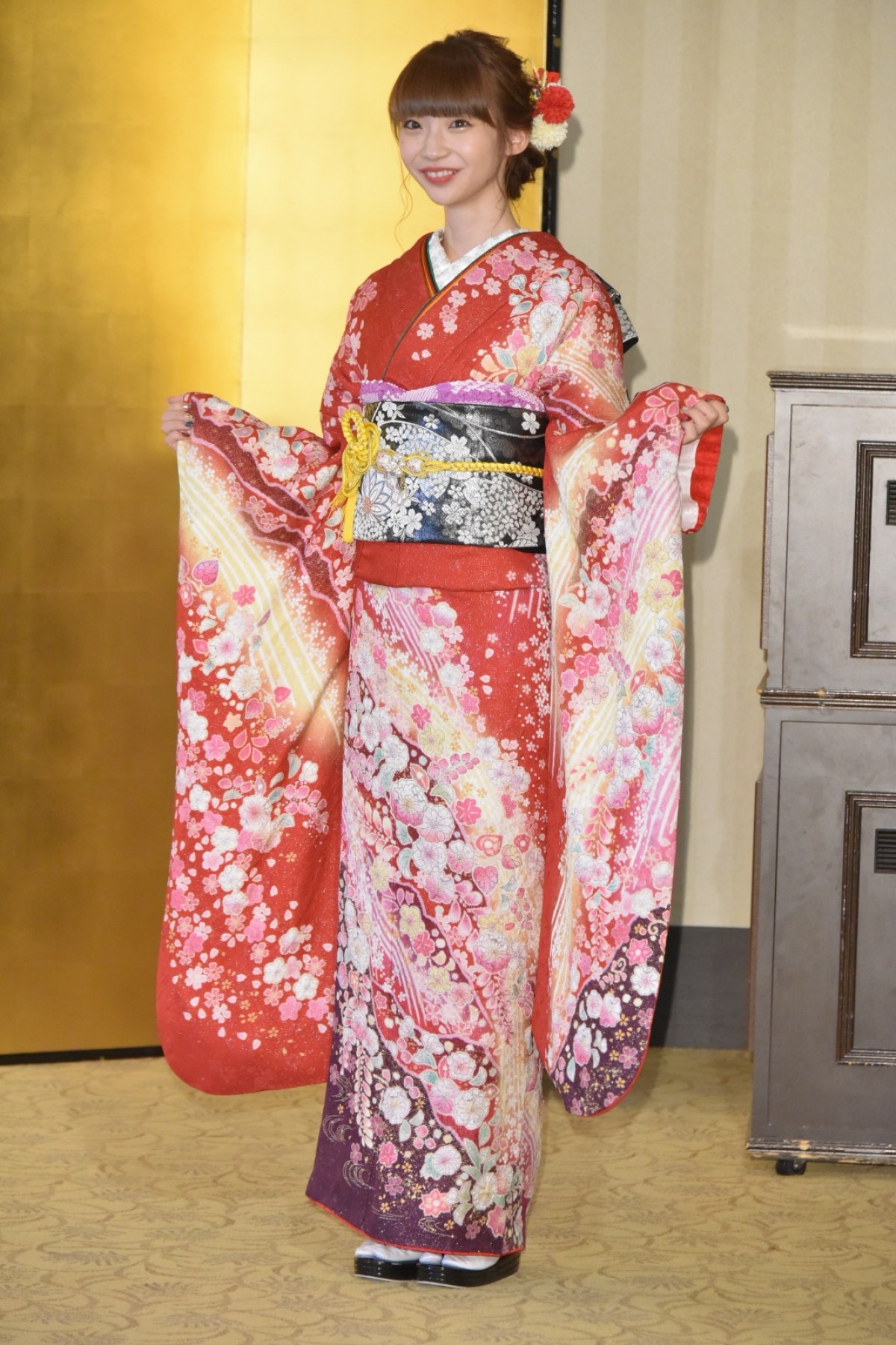 【写真特集】AKBグループ新成人44名が晴れ着姿「AKB48 2019年新成人メンバー成人式記念撮影会」