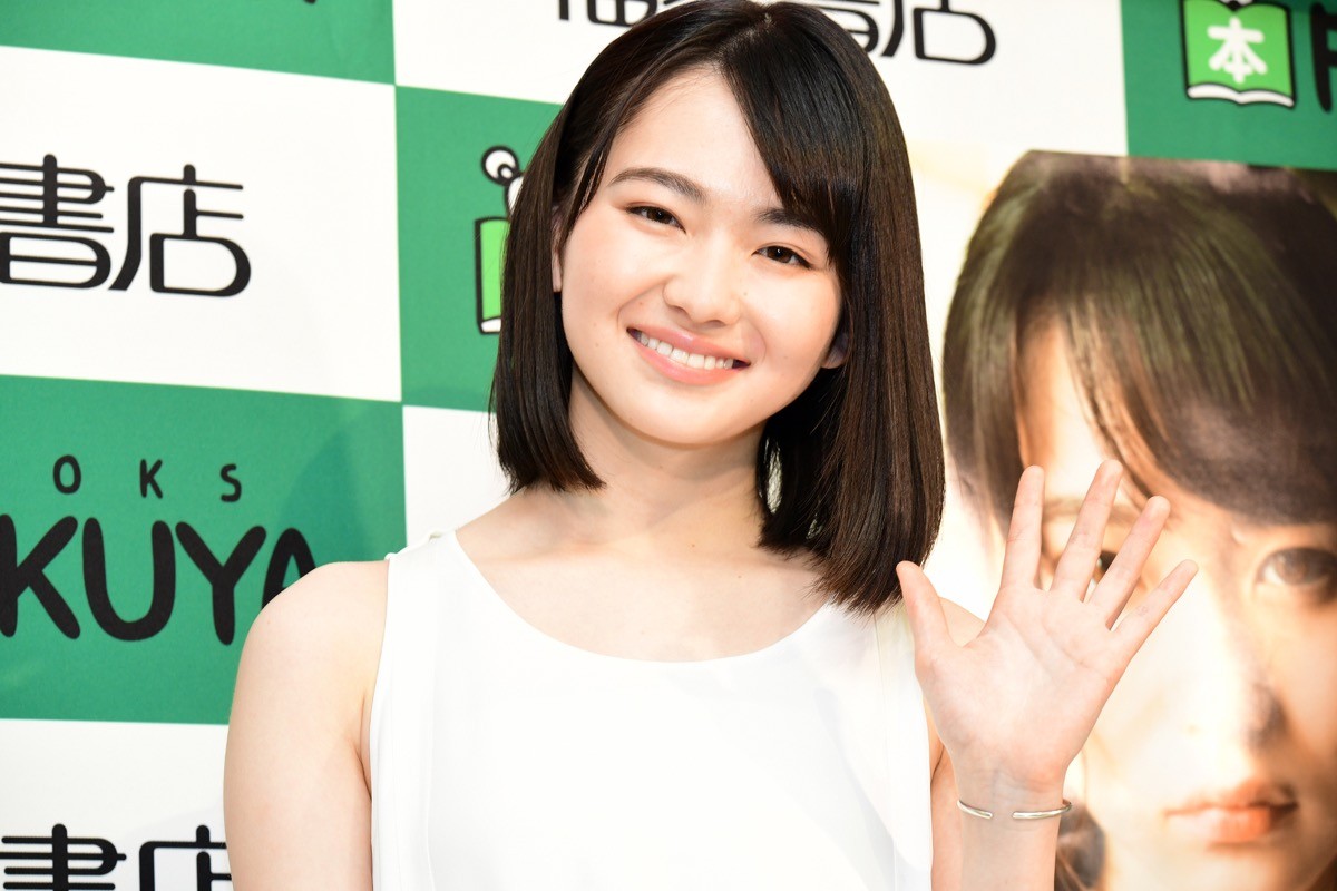 山田杏奈、1st写真集お気に入りは制服姿　尊敬する女優は満島ひかり