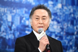 『七つの会議』完成報告記者会見に登場した北大路欣也