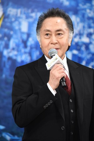 『七つの会議』完成報告記者会見に登場した北大路欣也