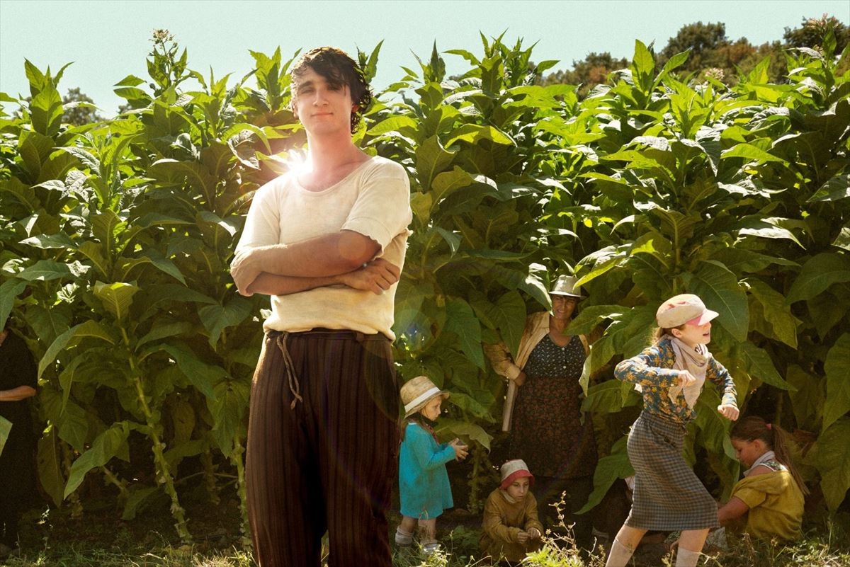 『夏をゆく人々』監督最新作、労働搾取の実話から構想『幸福なラザロ』公開