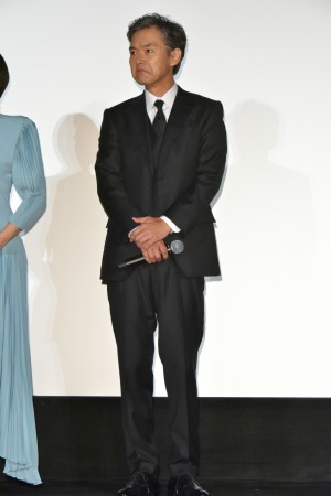 映画『マスカレード・ホテル』初日舞台挨拶に登壇した渡部篤郎