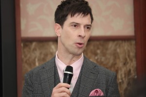 映画『フロントランナー』日本記者クラブ記者会見に登壇したパトリック・ハーラン