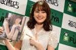 写真集『インターミッション』出版記念お渡し会に登場した生田絵梨花