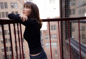 生田絵梨花写真集『インターミッション』（講談社）より