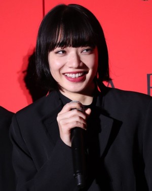 映画『サムライマラソン』完成披露レッドカーペットイベントに登場した小松菜奈