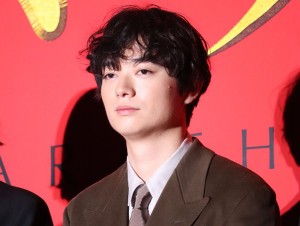 映画『サムライマラソン』完成披露レッドカーペットイベントに登場した染谷将太