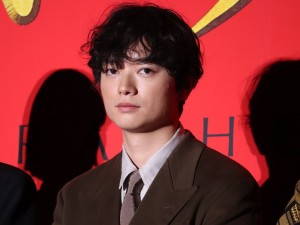 映画『サムライマラソン』完成披露レッドカーペットイベントに登場した染谷将太