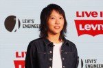 「LEVI’S ENGINEERED JEANS」新CM発表会に登場したリア・ドウ