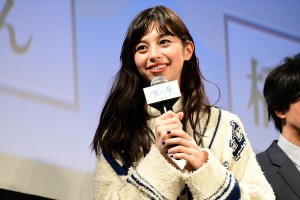 映画『雪の華』ジャパンプレミアに登場した中条あやみ
