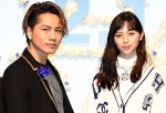 （左から）映画『雪の華』ジャパンプレミアに登場した登坂広臣、中条あやみ