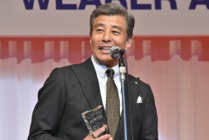 舘ひろし、「第30回日本ジュエリーベストドレッサー賞」表彰式に男性部門で登壇