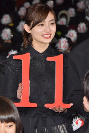 『十二人の死にたい子どもたち』公開記念舞台挨拶に出席した吉川愛