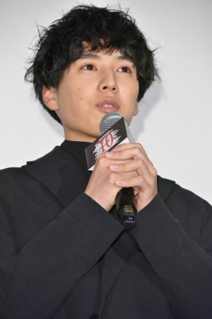 『十二人の死にたい子どもたち』公開記念舞台挨拶に出席した坂東龍汰