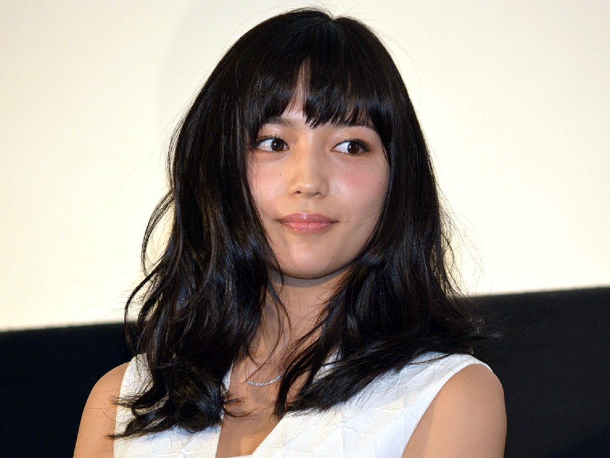 川口春奈、18歳頃の“今より大人っぽい”姿を披露「18歳とは思えぬ色気」