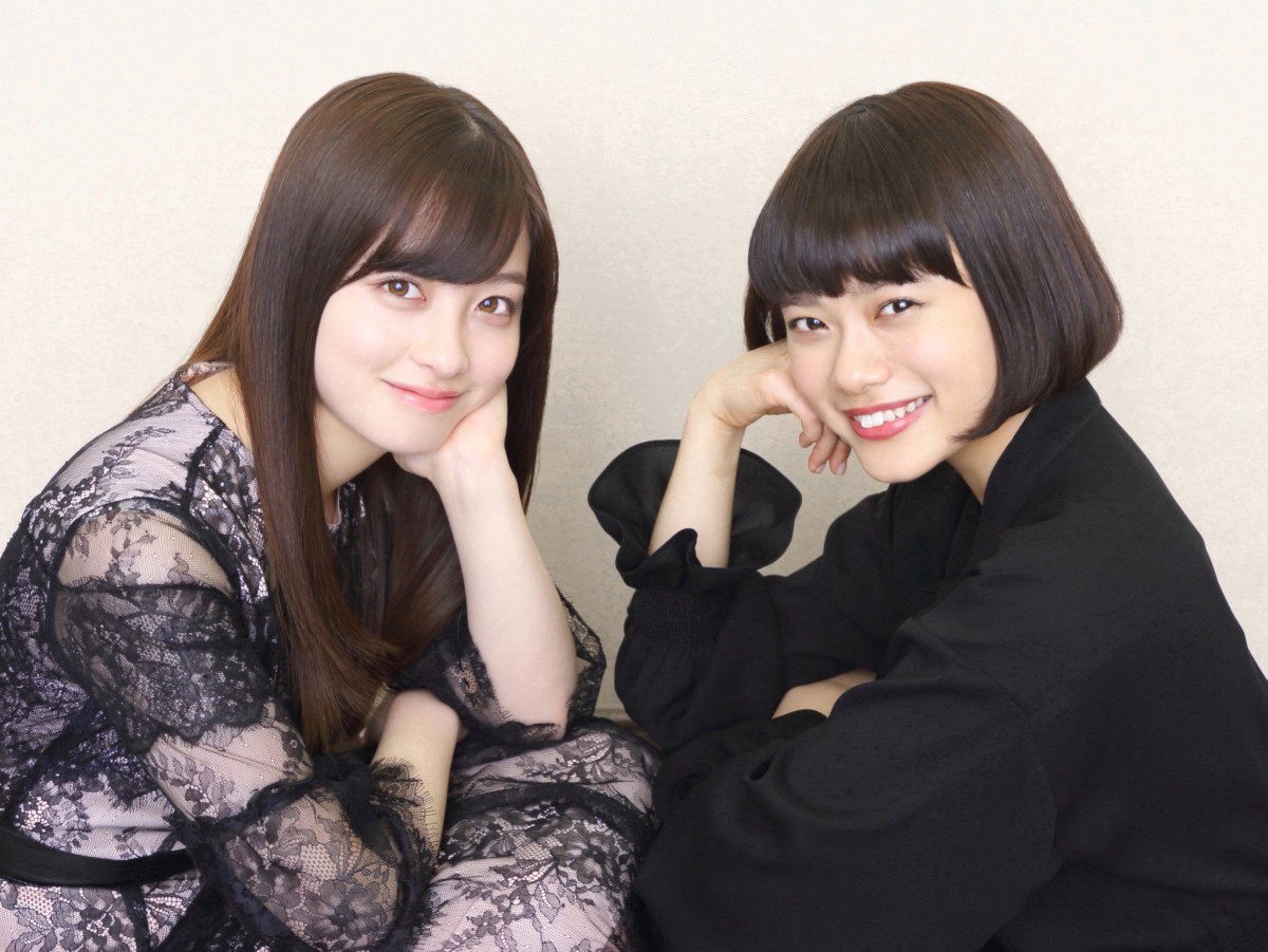 (左から)橋本環奈&杉咲花、『十二人の死にたい子どもたち』インタビュー