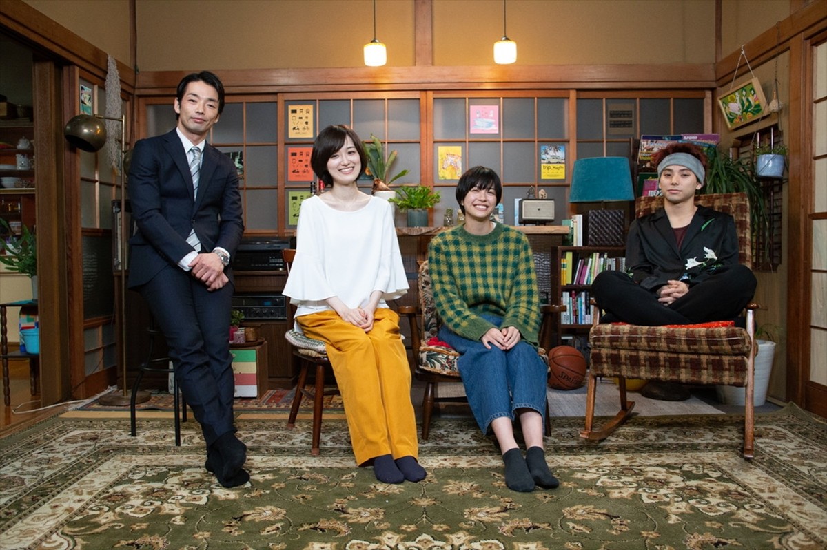 (左から)『“隠れビッチ”やってました。』に出演する森山未來、大後寿々花、佐久間由衣、村上虹郎
