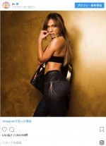 インスタグラムで披露された、超絶ボディショット！　※「ジェニファー・ロペス」インスタグラム